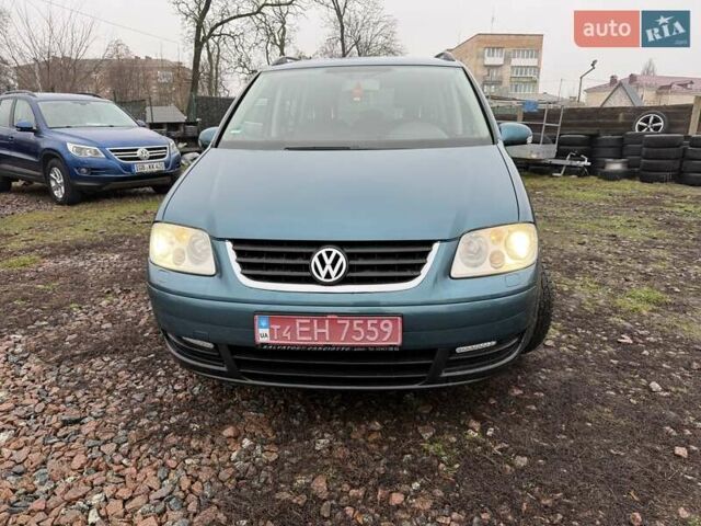 Зеленый Фольксваген Туран, объемом двигателя 1.6 л и пробегом 188 тыс. км за 5750 $, фото 3 на Automoto.ua