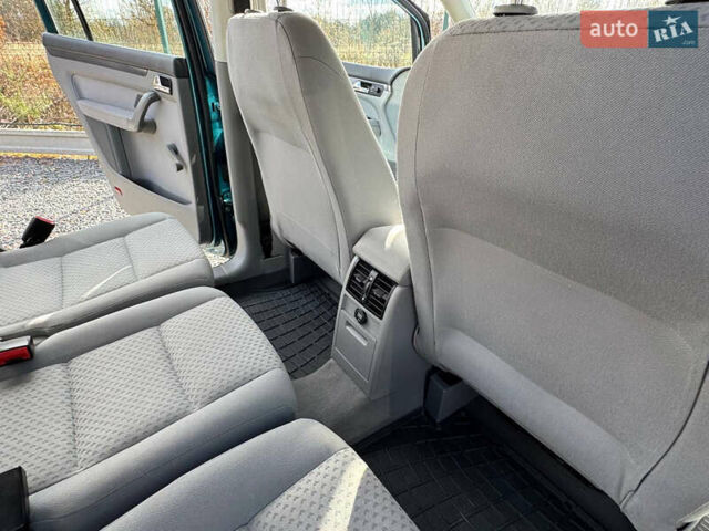 Зеленый Фольксваген Туран, объемом двигателя 1.6 л и пробегом 186 тыс. км за 5150 $, фото 67 на Automoto.ua