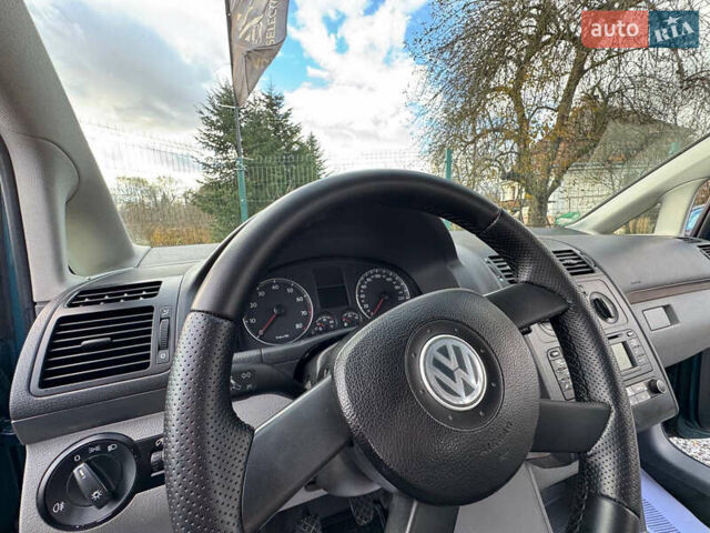 Зеленый Фольксваген Туран, объемом двигателя 1.6 л и пробегом 186 тыс. км за 5150 $, фото 50 на Automoto.ua