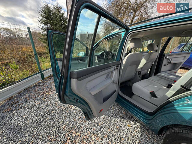 Зеленый Фольксваген Туран, объемом двигателя 1.6 л и пробегом 186 тыс. км за 5150 $, фото 69 на Automoto.ua