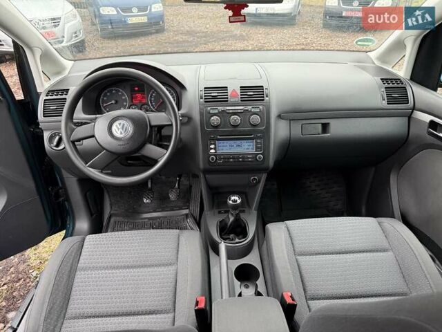 Зеленый Фольксваген Туран, объемом двигателя 1.6 л и пробегом 188 тыс. км за 5750 $, фото 12 на Automoto.ua