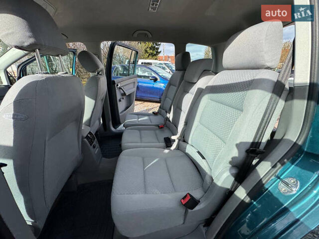 Зеленый Фольксваген Туран, объемом двигателя 1.6 л и пробегом 186 тыс. км за 5150 $, фото 70 на Automoto.ua