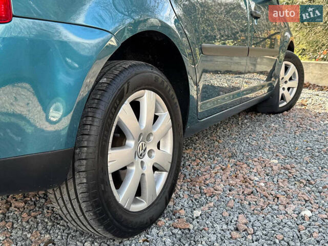 Зеленый Фольксваген Туран, объемом двигателя 1.6 л и пробегом 186 тыс. км за 5150 $, фото 38 на Automoto.ua