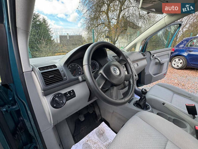 Зеленый Фольксваген Туран, объемом двигателя 1.6 л и пробегом 186 тыс. км за 5150 $, фото 55 на Automoto.ua