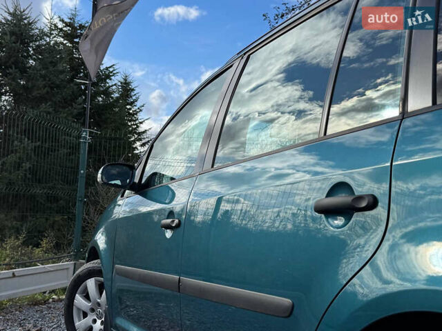 Зеленый Фольксваген Туран, объемом двигателя 1.6 л и пробегом 186 тыс. км за 5150 $, фото 32 на Automoto.ua