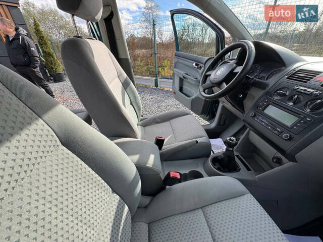 Зеленый Фольксваген Туран, объемом двигателя 1.6 л и пробегом 186 тыс. км за 5150 $, фото 62 на Automoto.ua