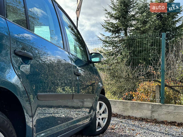 Зеленый Фольксваген Туран, объемом двигателя 1.6 л и пробегом 186 тыс. км за 5150 $, фото 41 на Automoto.ua