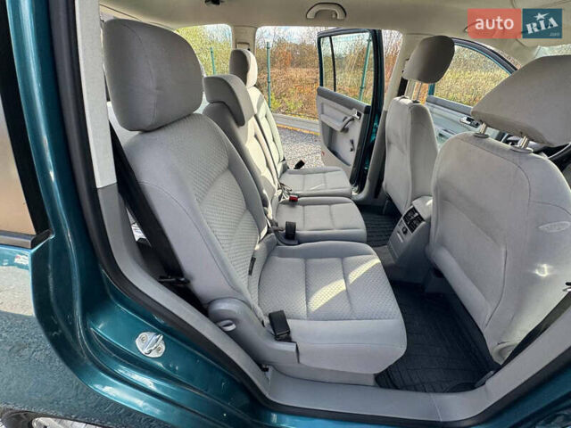 Зеленый Фольксваген Туран, объемом двигателя 1.6 л и пробегом 186 тыс. км за 5150 $, фото 65 на Automoto.ua