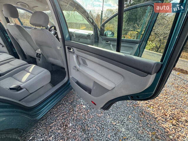 Зеленый Фольксваген Туран, объемом двигателя 1.6 л и пробегом 186 тыс. км за 5150 $, фото 61 на Automoto.ua