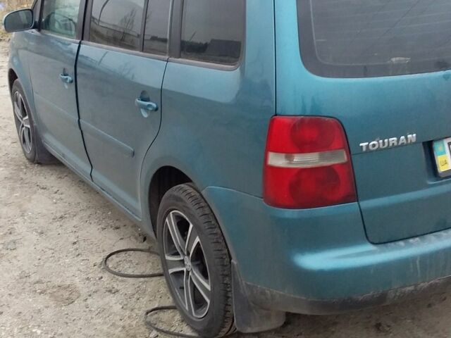 Зеленый Фольксваген Туран, объемом двигателя 2 л и пробегом 200 тыс. км за 4199 $, фото 5 на Automoto.ua
