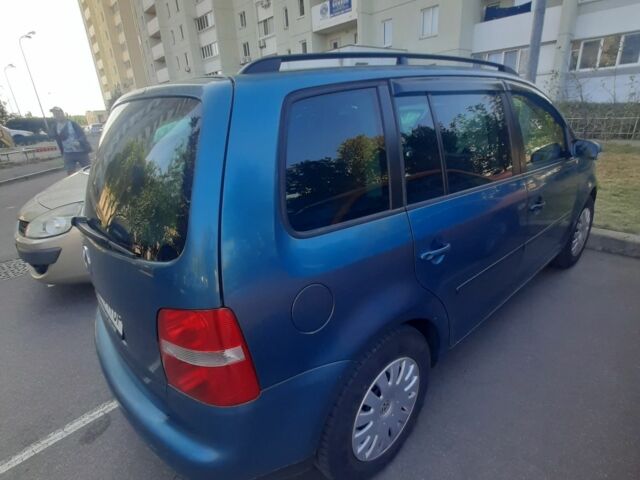 Зеленый Фольксваген Туран, объемом двигателя 1.6 л и пробегом 275 тыс. км за 4700 $, фото 6 на Automoto.ua