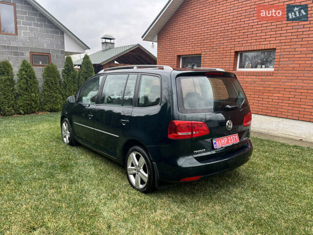 Зеленый Фольксваген Туран, объемом двигателя 2 л и пробегом 282 тыс. км за 10700 $, фото 3 на Automoto.ua