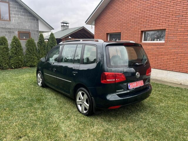 Зеленый Фольксваген Туран, объемом двигателя 2 л и пробегом 282 тыс. км за 10700 $, фото 2 на Automoto.ua