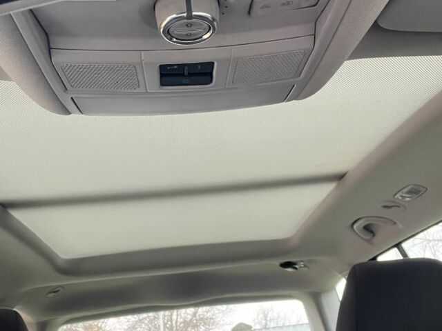 Зеленый Фольксваген Туран, объемом двигателя 2 л и пробегом 282 тыс. км за 10700 $, фото 10 на Automoto.ua