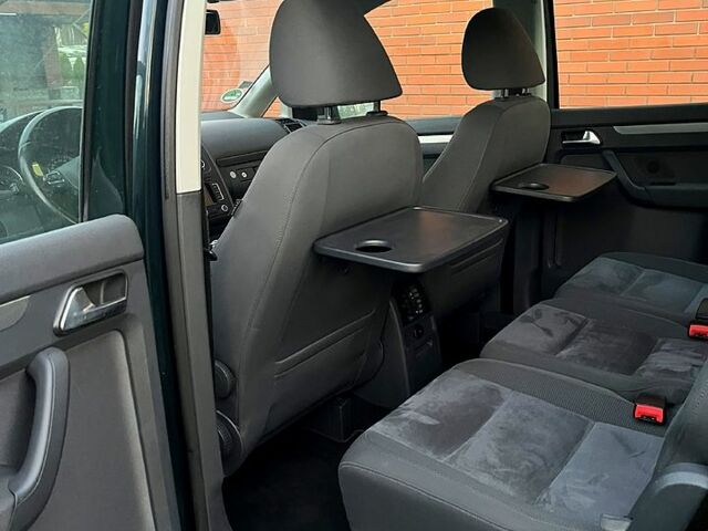 Зеленый Фольксваген Туран, объемом двигателя 2 л и пробегом 282 тыс. км за 10700 $, фото 6 на Automoto.ua