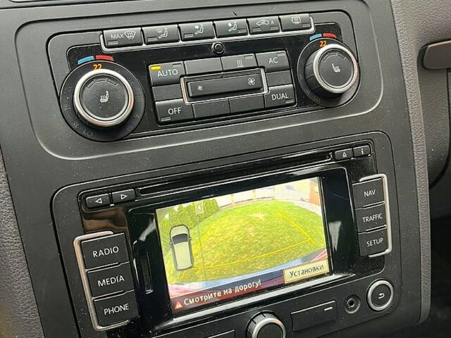 Зеленый Фольксваген Туран, объемом двигателя 2 л и пробегом 282 тыс. км за 10700 $, фото 9 на Automoto.ua