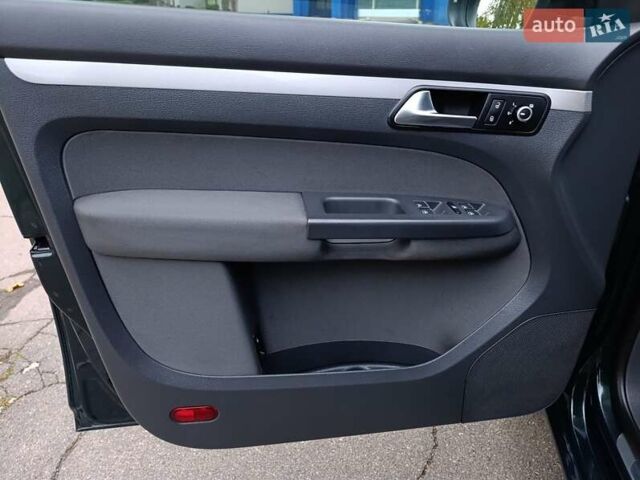 Зеленый Фольксваген Туран, объемом двигателя 1.4 л и пробегом 180 тыс. км за 12200 $, фото 30 на Automoto.ua