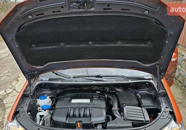 Оранжевый Фольксваген Туран, объемом двигателя 1.6 л и пробегом 243 тыс. км за 9399 $, фото 33 на Automoto.ua