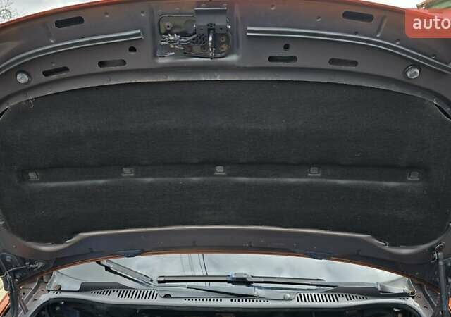 Оранжевый Фольксваген Туран, объемом двигателя 1.6 л и пробегом 243 тыс. км за 9399 $, фото 34 на Automoto.ua