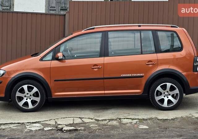 Оранжевый Фольксваген Туран, объемом двигателя 1.6 л и пробегом 243 тыс. км за 9399 $, фото 28 на Automoto.ua