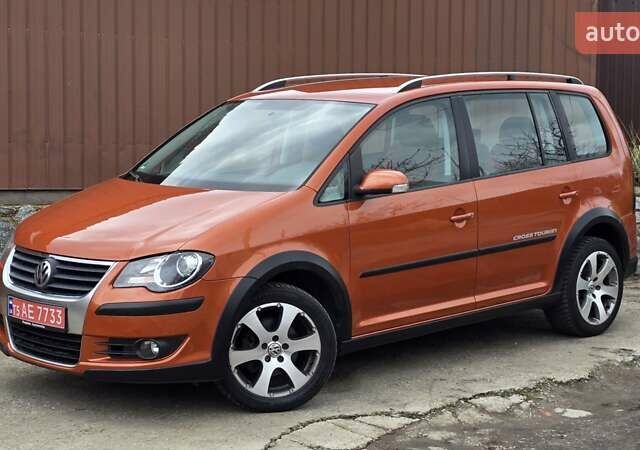 Оранжевый Фольксваген Туран, объемом двигателя 1.6 л и пробегом 243 тыс. км за 9399 $, фото 32 на Automoto.ua
