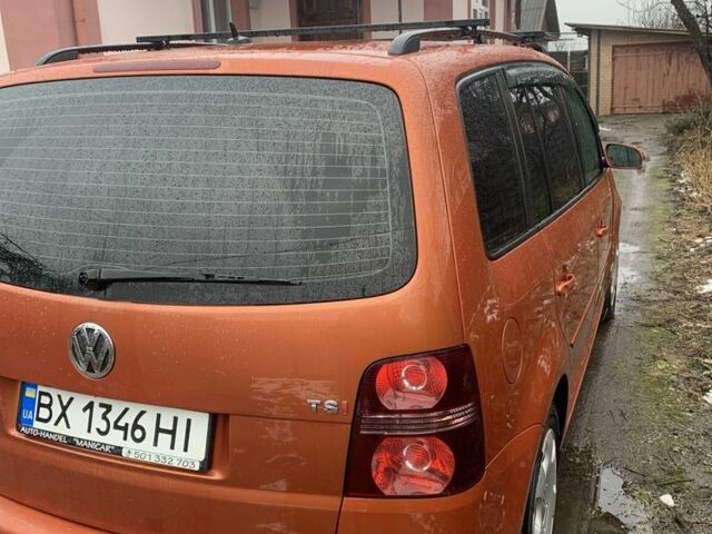 Оранжевый Фольксваген Туран, объемом двигателя 1.4 л и пробегом 221 тыс. км за 5000 $, фото 2 на Automoto.ua
