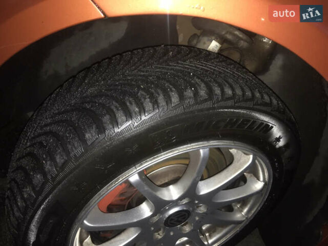 Помаранчевий Фольксваген Туран, об'ємом двигуна 2 л та пробігом 270 тис. км за 8400 $, фото 42 на Automoto.ua