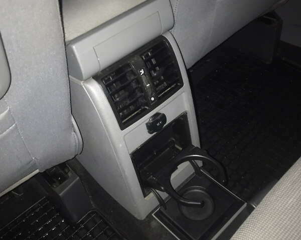 Помаранчевий Фольксваген Туран, об'ємом двигуна 2 л та пробігом 270 тис. км за 8400 $, фото 21 на Automoto.ua