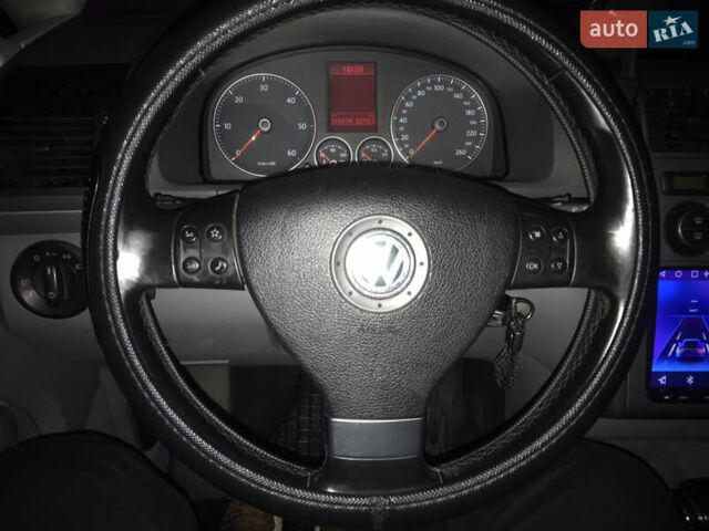 Помаранчевий Фольксваген Туран, об'ємом двигуна 2 л та пробігом 270 тис. км за 8400 $, фото 37 на Automoto.ua