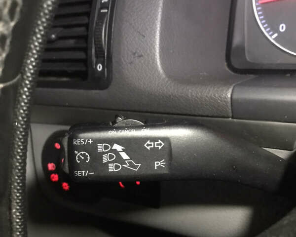 Помаранчевий Фольксваген Туран, об'ємом двигуна 2 л та пробігом 270 тис. км за 8400 $, фото 38 на Automoto.ua