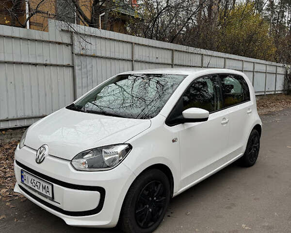 Белый Фольксваген Ап, объемом двигателя 1 л и пробегом 166 тыс. км за 6499 $, фото 3 на Automoto.ua