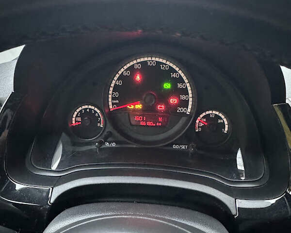 Белый Фольксваген Ап, объемом двигателя 1 л и пробегом 166 тыс. км за 6499 $, фото 7 на Automoto.ua