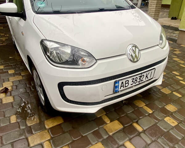 Белый Фольксваген Ап, объемом двигателя 1 л и пробегом 300 тыс. км за 5359 $, фото 5 на Automoto.ua