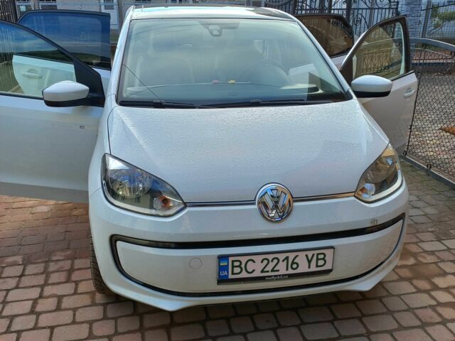 Белый Фольксваген Ап, объемом двигателя 0 л и пробегом 102 тыс. км за 5900 $, фото 7 на Automoto.ua