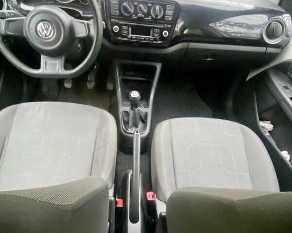 Белый Фольксваген Ап, объемом двигателя 1 л и пробегом 300 тыс. км за 5359 $, фото 7 на Automoto.ua