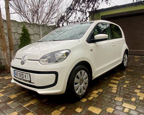 Белый Фольксваген Ап, объемом двигателя 1 л и пробегом 300 тыс. км за 5359 $, фото 6 на Automoto.ua