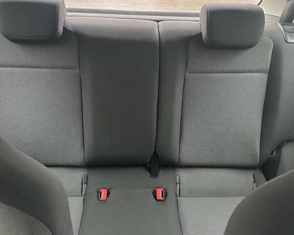 Белый Фольксваген Ап, объемом двигателя 1 л и пробегом 130 тыс. км за 7000 $, фото 2 на Automoto.ua