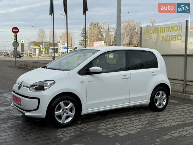 Белый Фольксваген Ап, объемом двигателя 0 л и пробегом 38 тыс. км за 5999 $, фото 4 на Automoto.ua