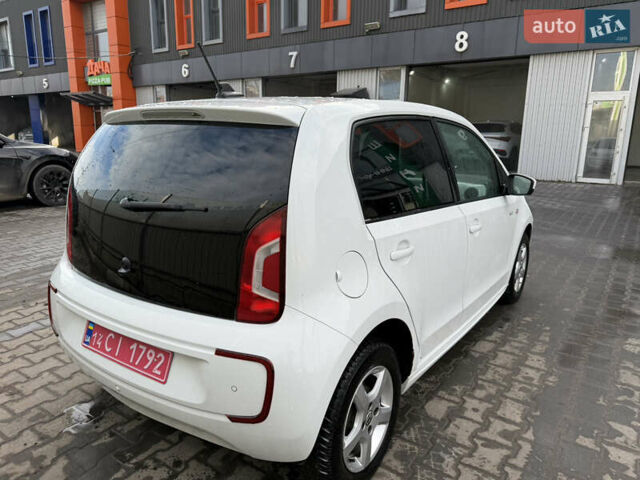 Белый Фольксваген Ап, объемом двигателя 0 л и пробегом 38 тыс. км за 5999 $, фото 7 на Automoto.ua