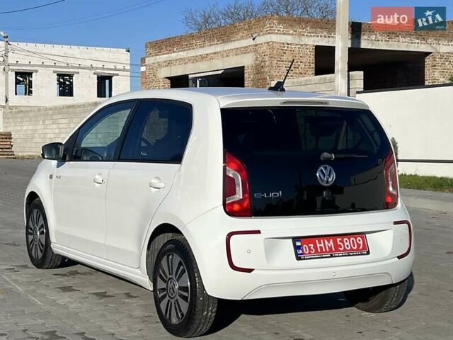 Белый Фольксваген Ап, объемом двигателя 0 л и пробегом 82 тыс. км за 5950 $, фото 12 на Automoto.ua
