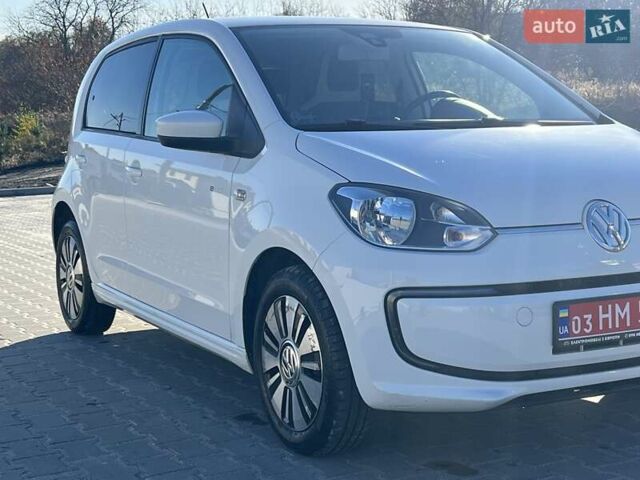 Белый Фольксваген Ап, объемом двигателя 0 л и пробегом 82 тыс. км за 5950 $, фото 10 на Automoto.ua