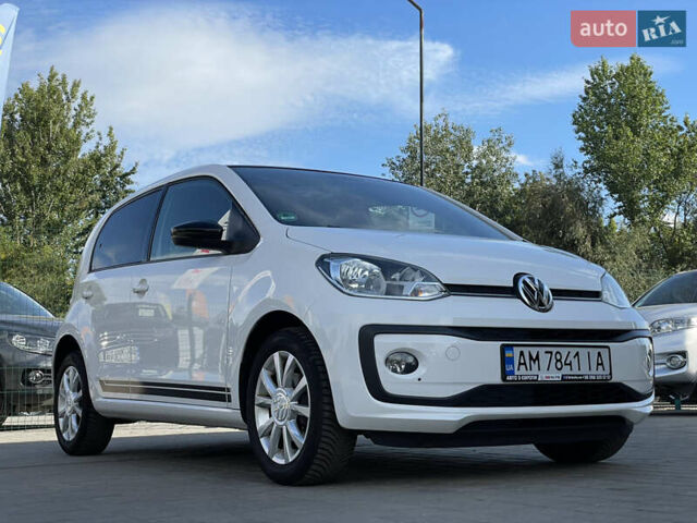 Білий Фольксваген Ап, об'ємом двигуна 1 л та пробігом 144 тис. км за 7699 $, фото 10 на Automoto.ua