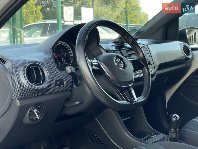 Білий Фольксваген Ап, об'ємом двигуна 1 л та пробігом 144 тис. км за 7699 $, фото 23 на Automoto.ua