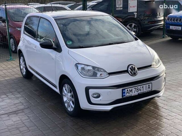 Белый Фольксваген Ап, объемом двигателя 1 л и пробегом 144 тыс. км за 6999 $, фото 10 на Automoto.ua