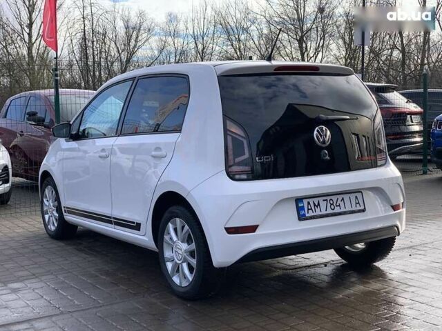 Белый Фольксваген Ап, объемом двигателя 1 л и пробегом 144 тыс. км за 6999 $, фото 18 на Automoto.ua
