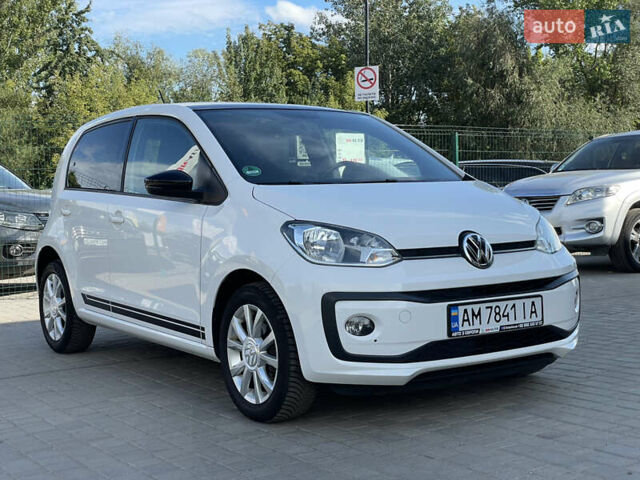 Білий Фольксваген Ап, об'ємом двигуна 1 л та пробігом 144 тис. км за 7699 $, фото 8 на Automoto.ua