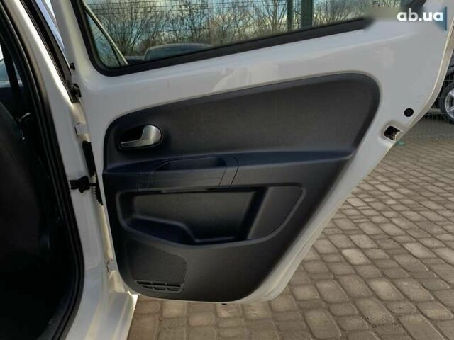 Белый Фольксваген Ап, объемом двигателя 1 л и пробегом 144 тыс. км за 6999 $, фото 28 на Automoto.ua