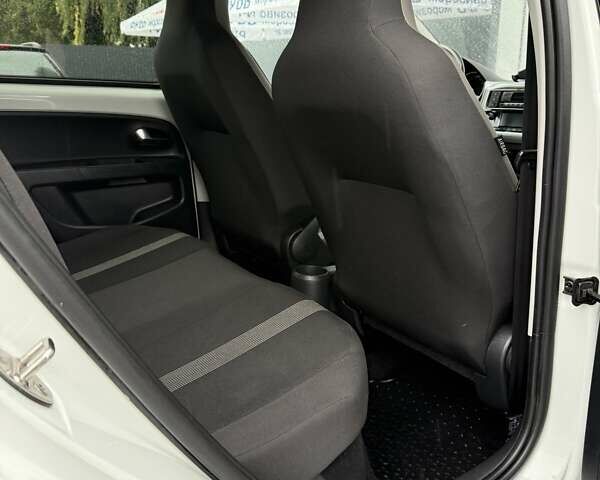 Белый Фольксваген Ап, объемом двигателя 0 л и пробегом 78 тыс. км за 8499 $, фото 24 на Automoto.ua