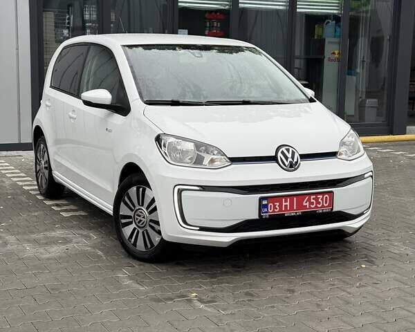 Белый Фольксваген Ап, объемом двигателя 0 л и пробегом 78 тыс. км за 8499 $, фото 10 на Automoto.ua