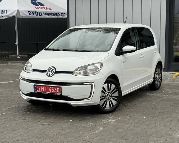 Белый Фольксваген Ап, объемом двигателя 0 л и пробегом 78 тыс. км за 8499 $, фото 2 на Automoto.ua